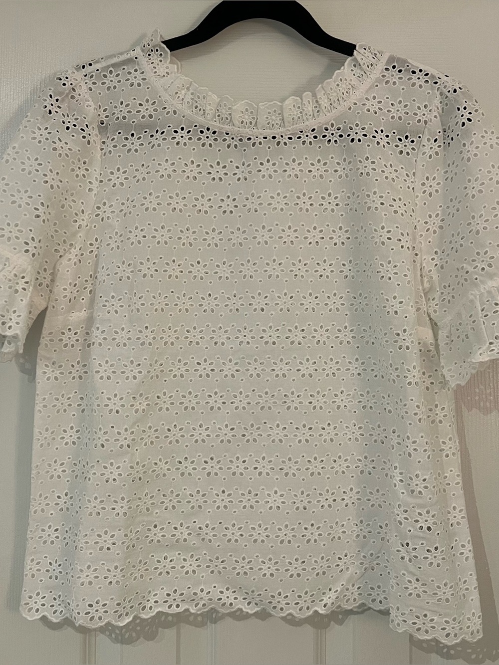 White Brooks Brothers Flower Top